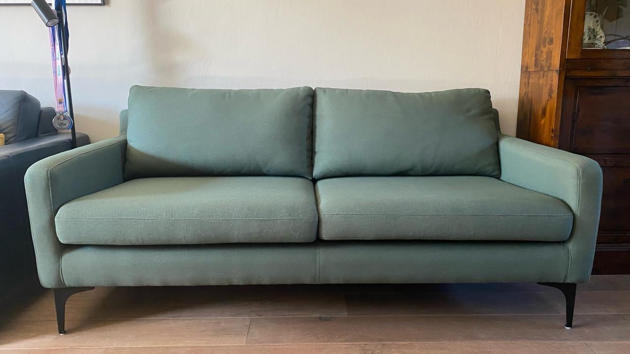 Groen tweepersoonsbankje