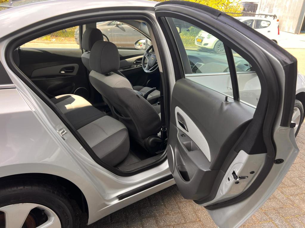 Chevrolet Cruze 1.8 lt