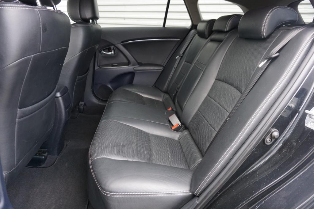 Toyota Avensis wagon 2.0 vvti business automaat - climate / cruise / camera