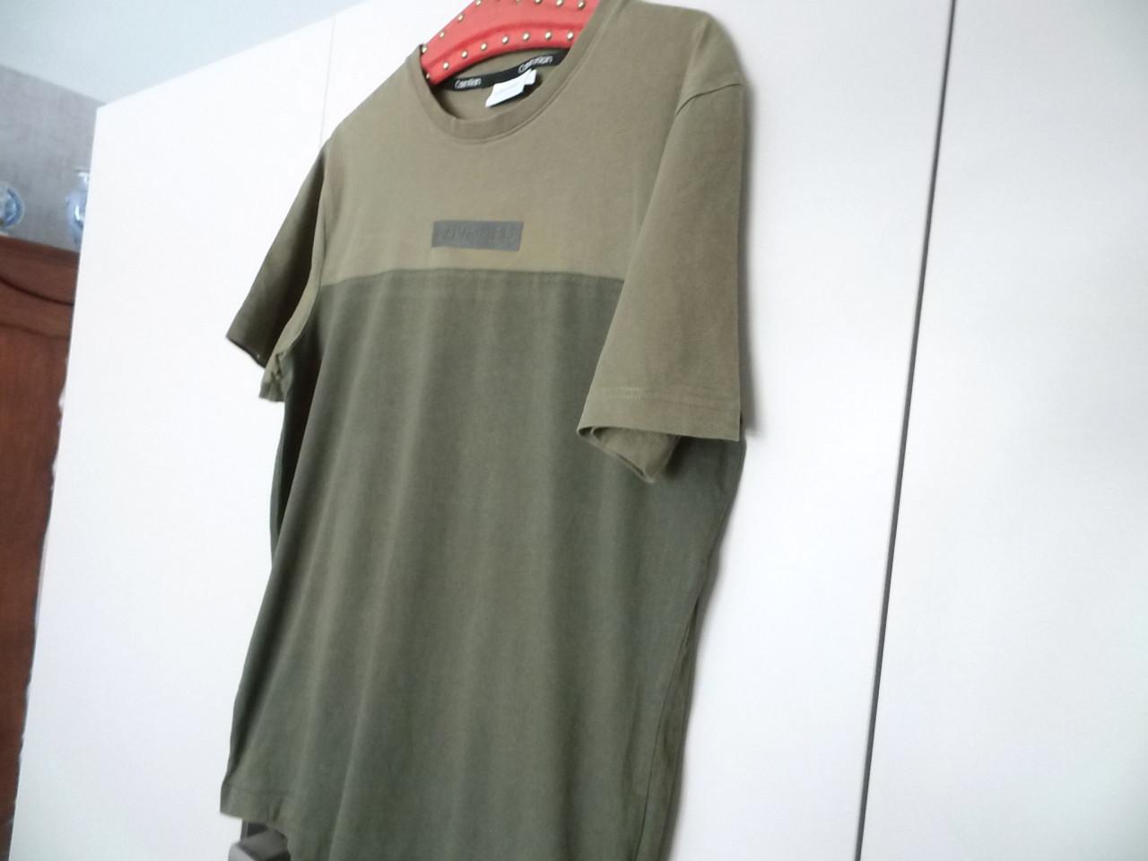 2 T-Shirts van Calvin Klein. maat L.