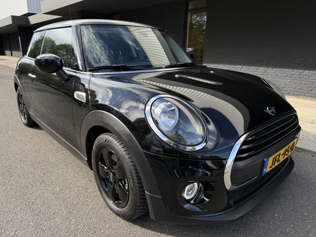 Mini One mini 1.5 first // dealer onderhouden // stoelverwarming //