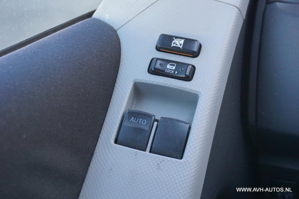 Toyota Yaris 1.0 vvti terra