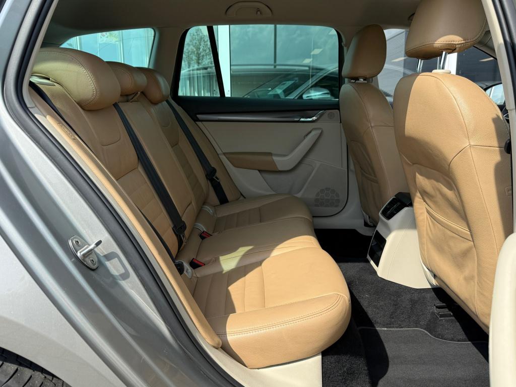 Skoda Octavia combi 1.4 tsi greentech style business