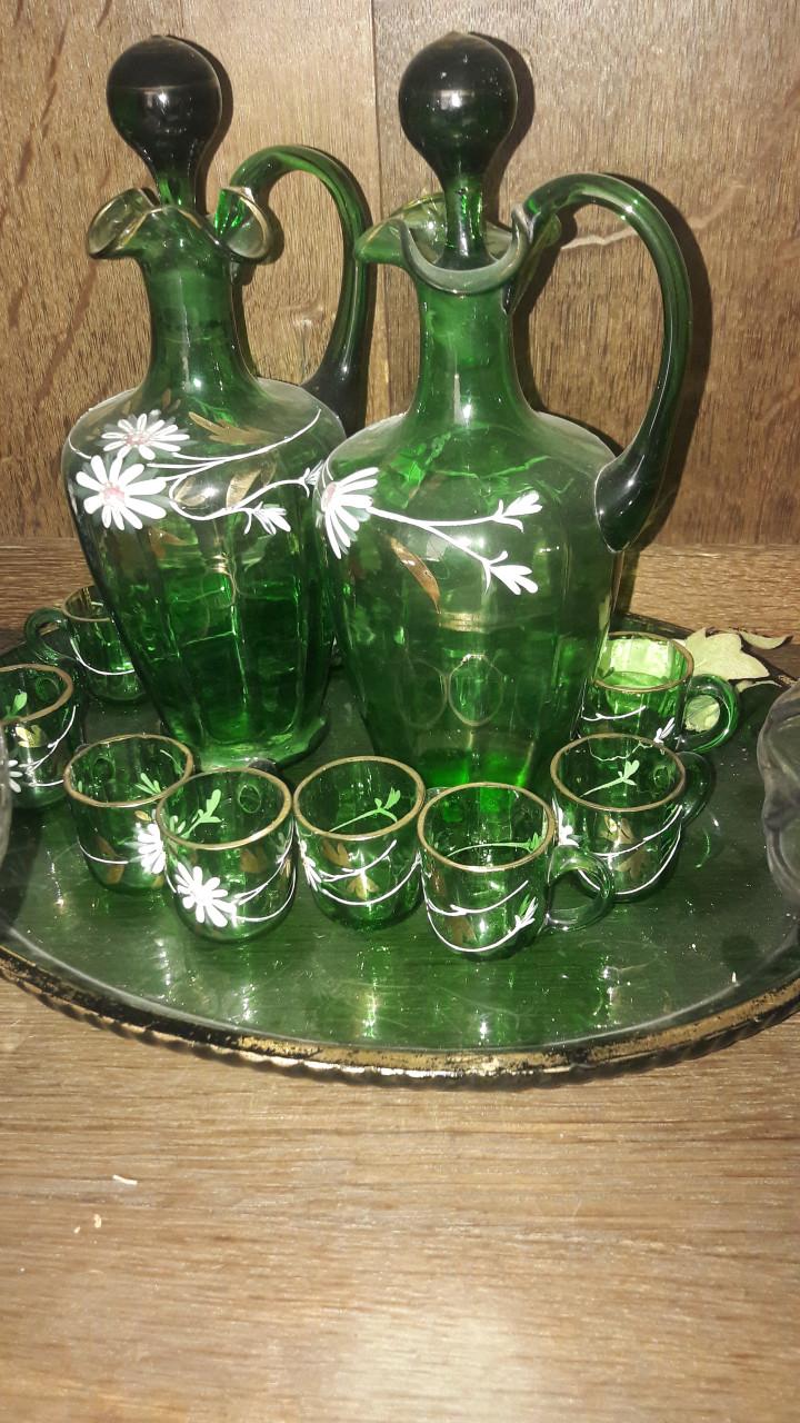 Oude kast en stoeltjes