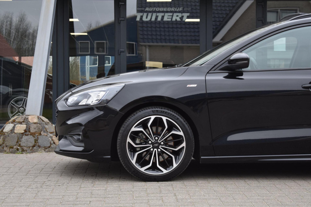 Ford Focus wagon 1.0 ecoboost hybrid st line | panoramadak | apple carplay 