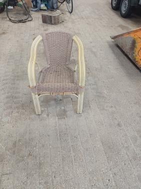 Gratis op te halen 8 rotanstoelen