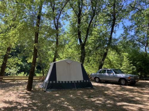 Bungalow tent