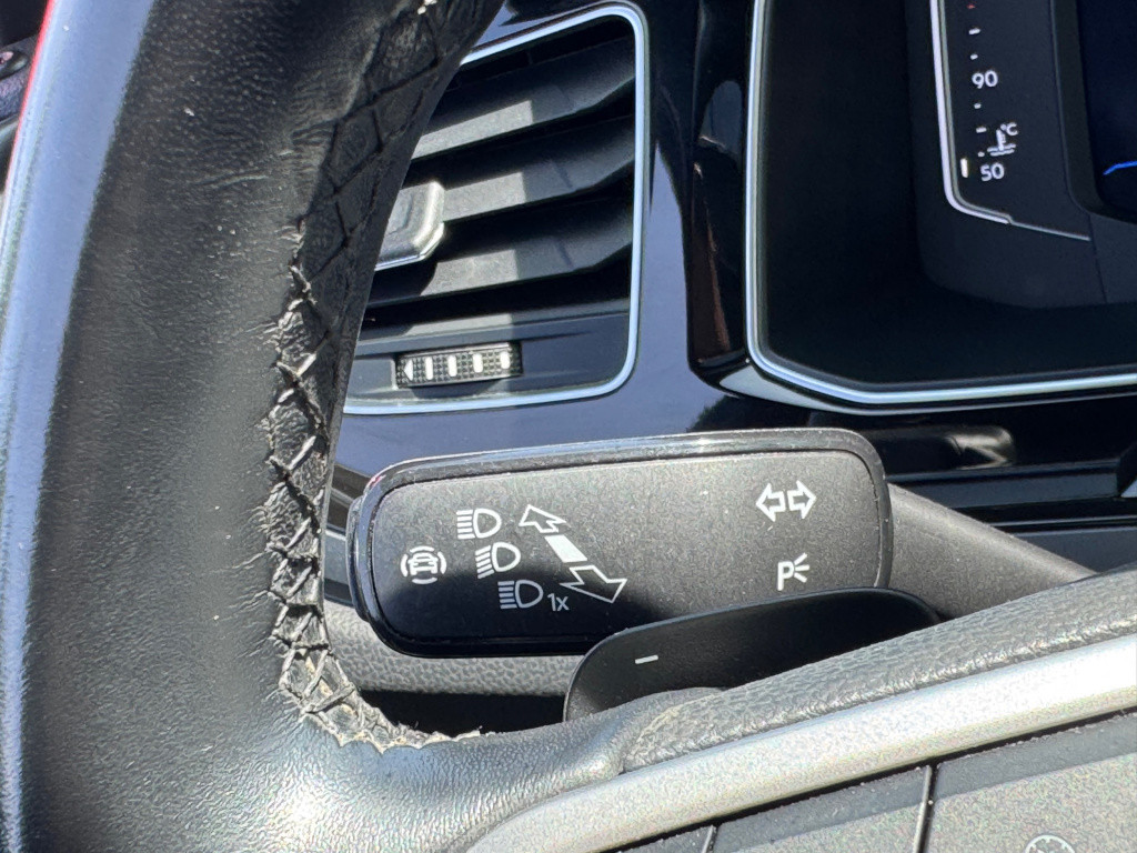 Volkswagen Taigo 1.5 tsi r-line * panoramadak * virtual cockpit * led * 18 