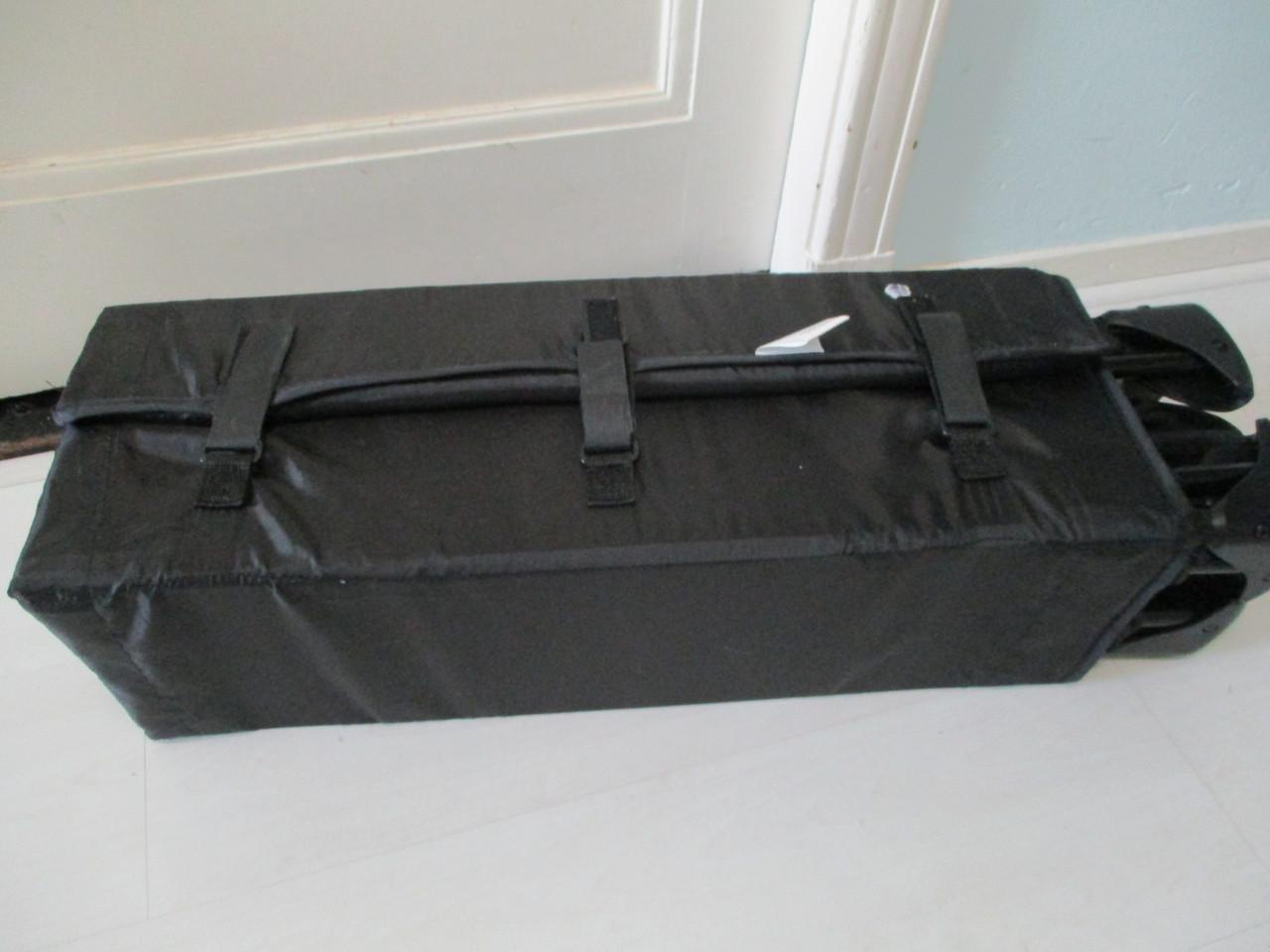 Te koop Prenetal campingbedje met matras