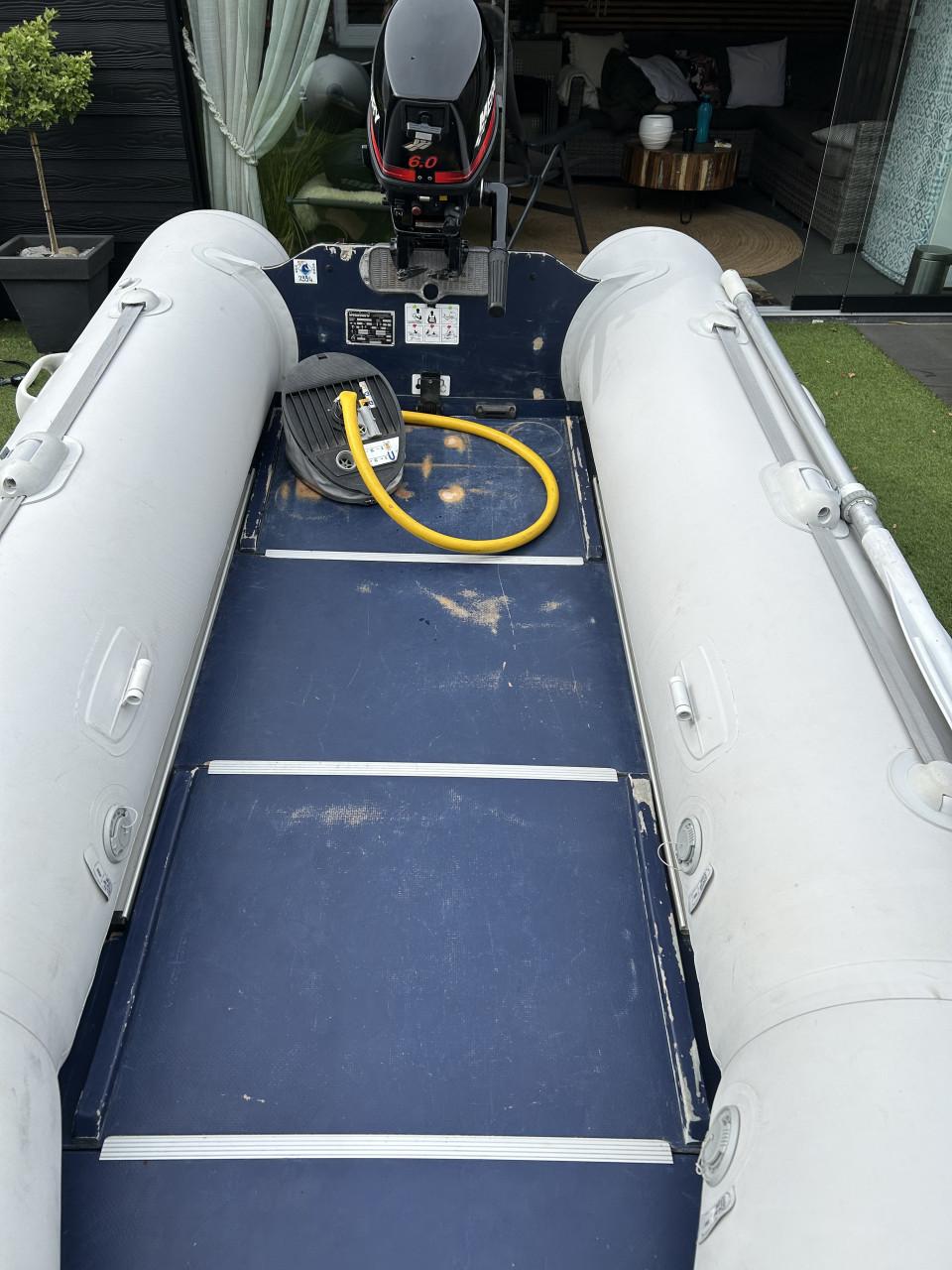 Zodiac met 6 pk buitenboordmotor