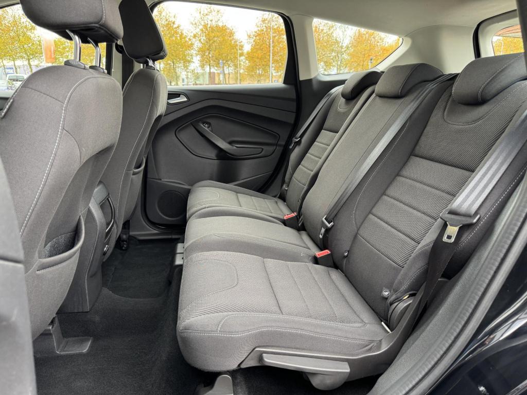 Ford Kuga 1.5 trend nl-auto, 1800kg trekgewicht!