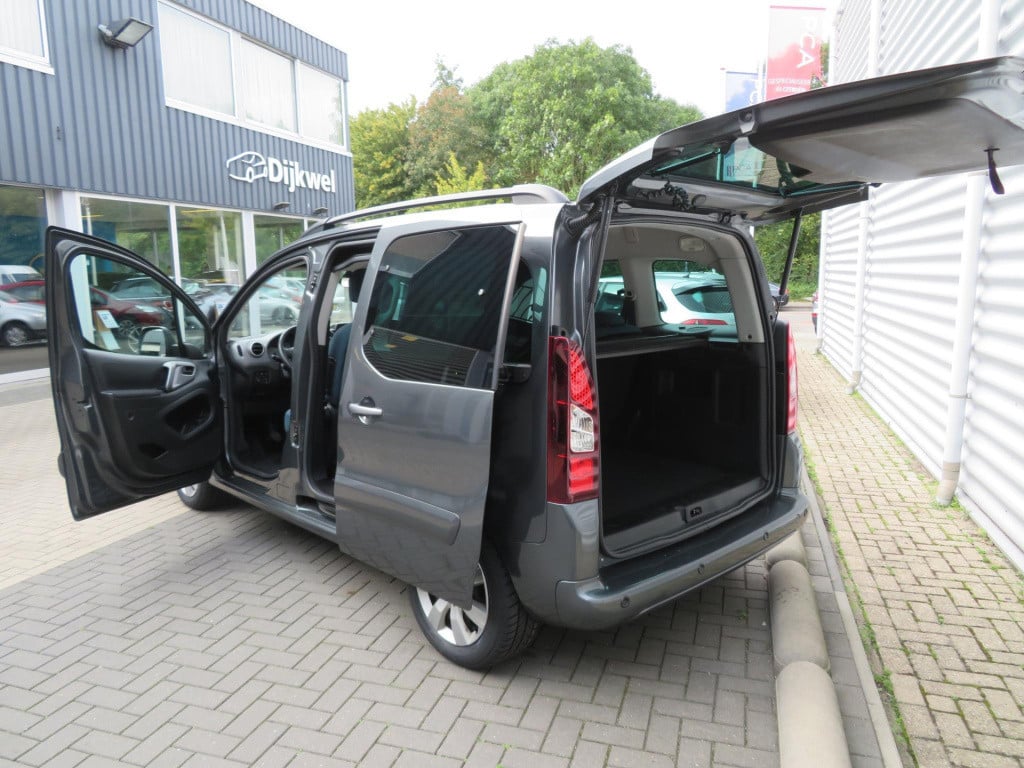 Citroen Berlingo multispace feel 110 nav/cam/park/trekhaak
