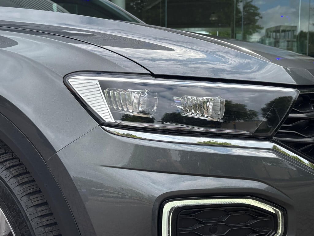 Volkswagen T-roc 1.5 tsi 150pk t-roc sport| dode hoek|trekhaak afn|stuur-st