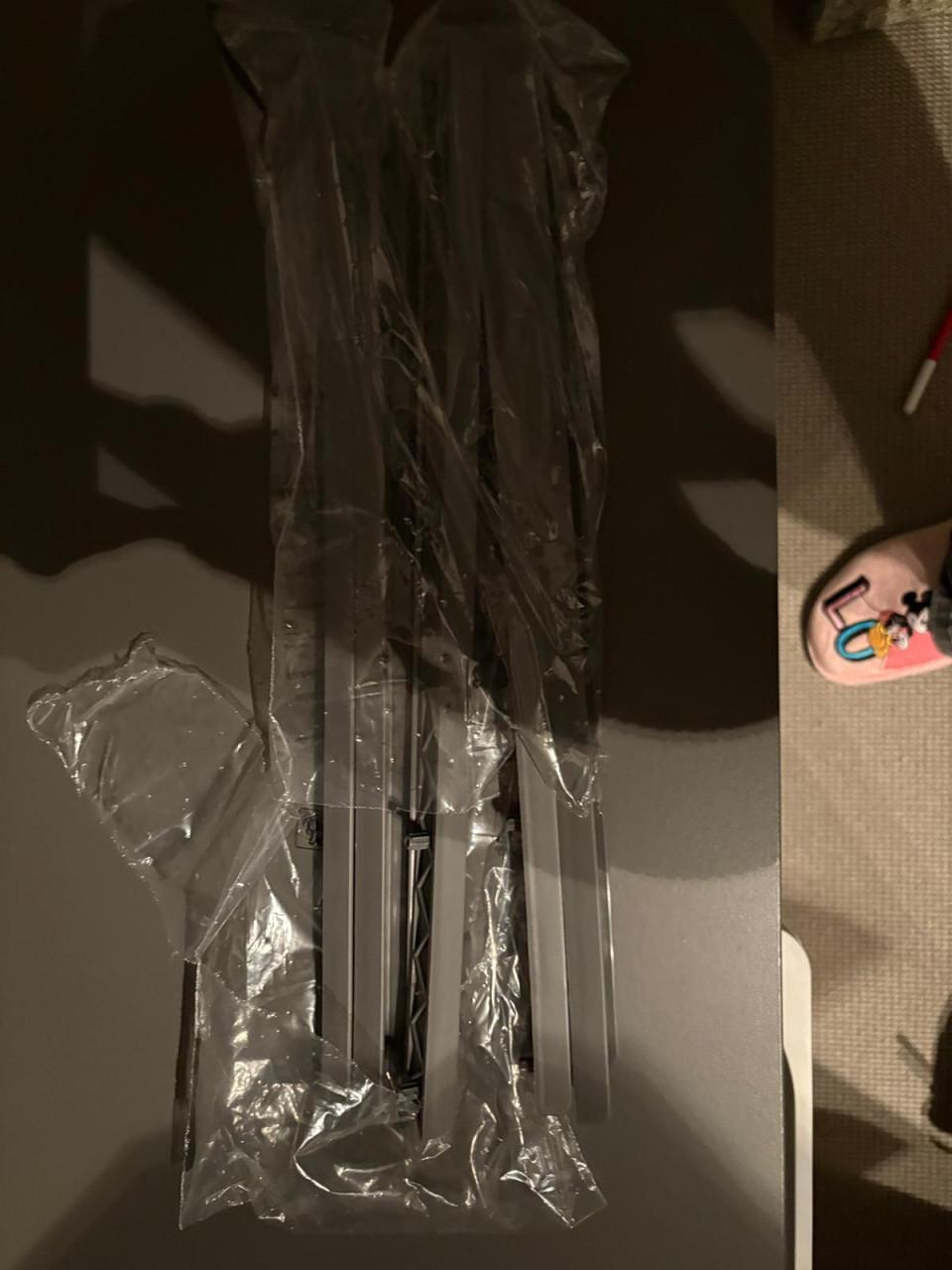 Ikea kastje met lades.