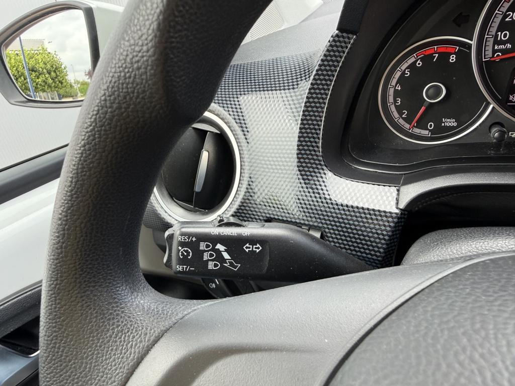 Volkswagen UP! 1.0 65pk 5drs. cruise | apps | camera