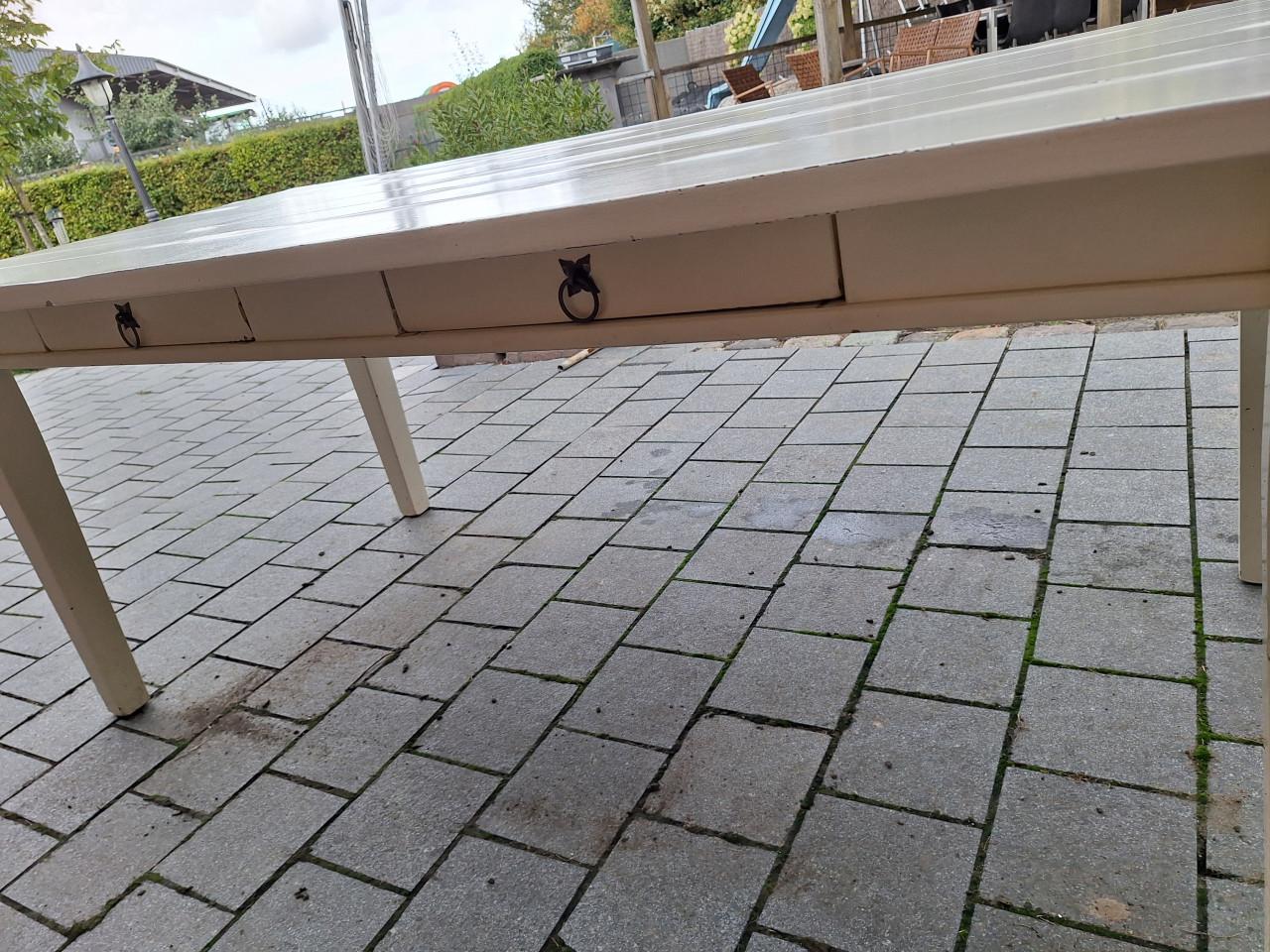 Houten tafel met 2 lades 2.10 x 1.00
