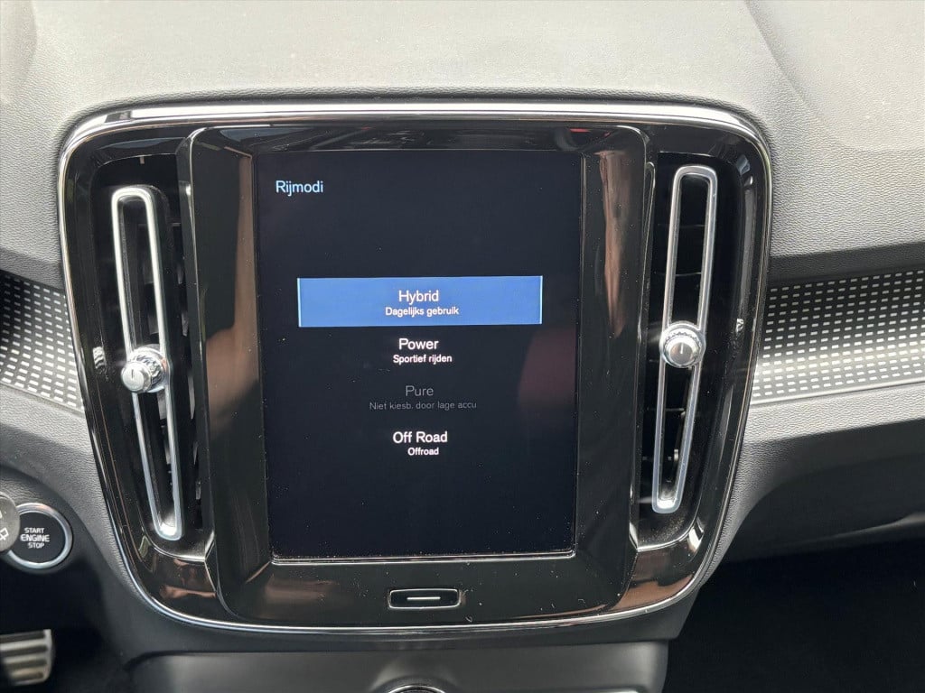 Volvo XC40 1.5 t4 211pk r-design|trekhaak|carplay|navi|21