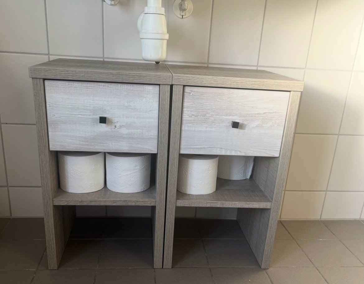 Nachtkastjes twee stuks zware kwaliteit