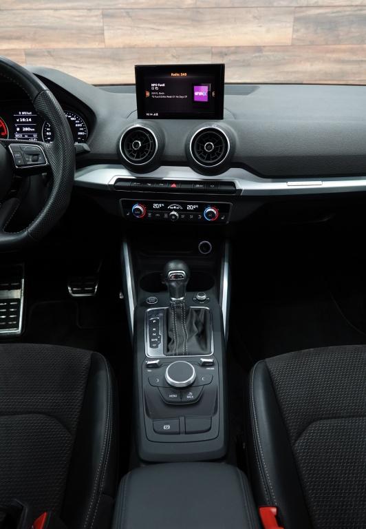 Audi Q2 40 tfsi | s line | pano | pdc | cruise |