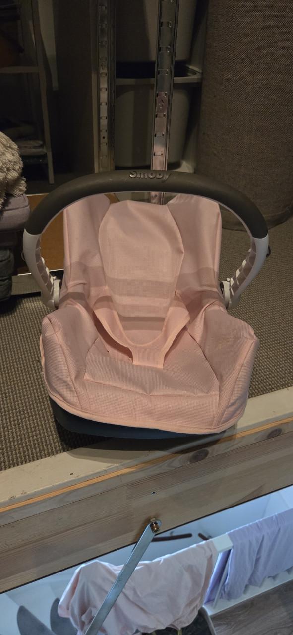 Poppen Maxi-Cosi