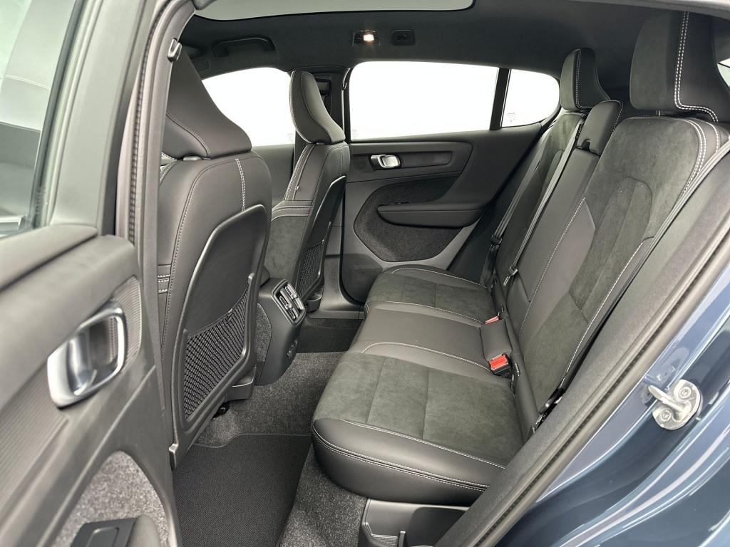 Volvo Ec40 extended range ultra black edition europa