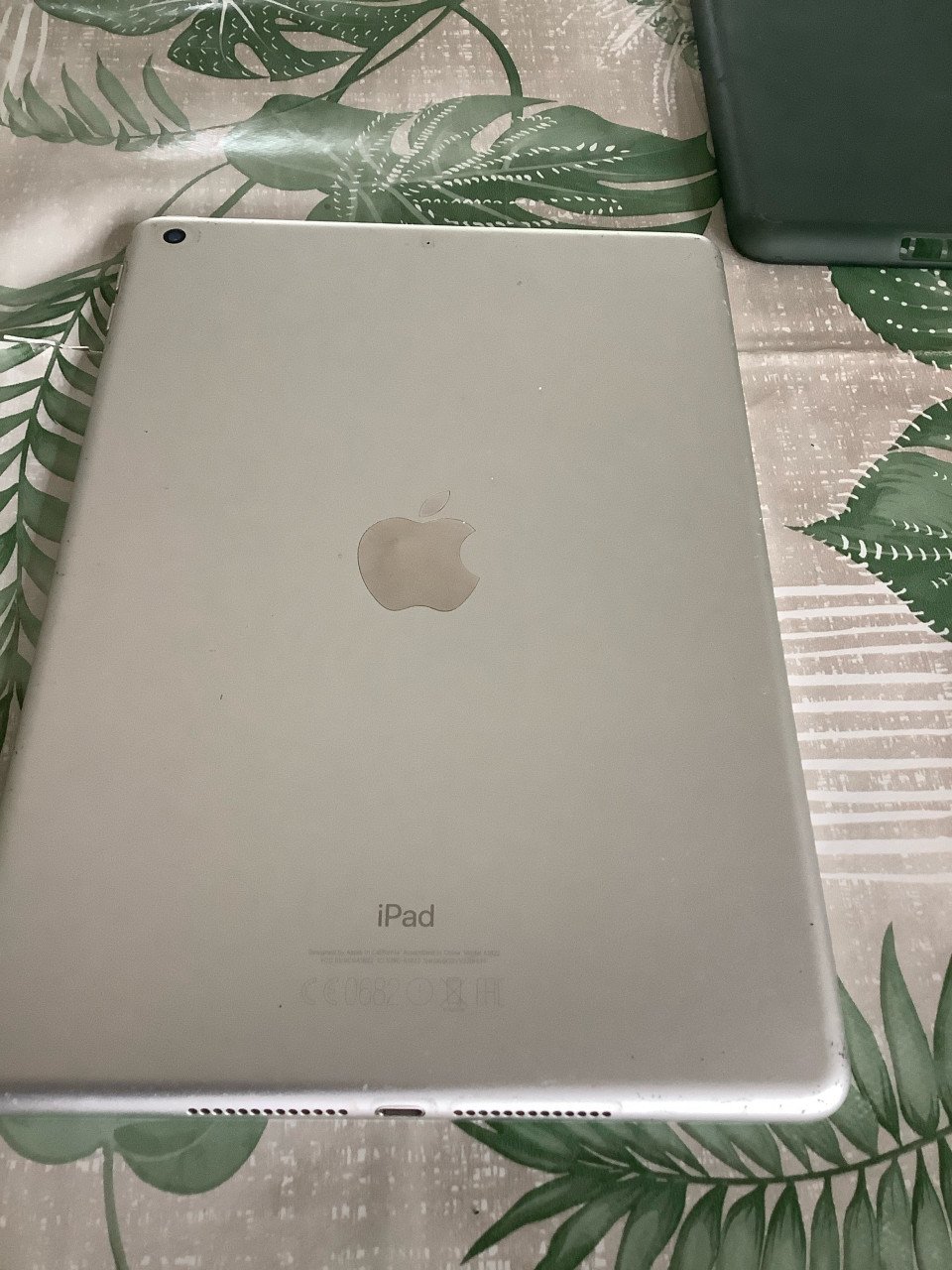 Apple iPad 128Gb (model A1822)