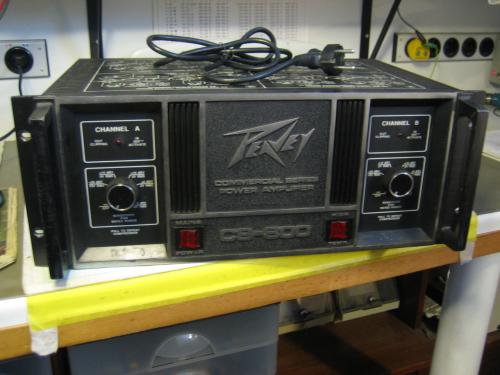 Peavey CS-800 Eindversterkers (2 stuks)