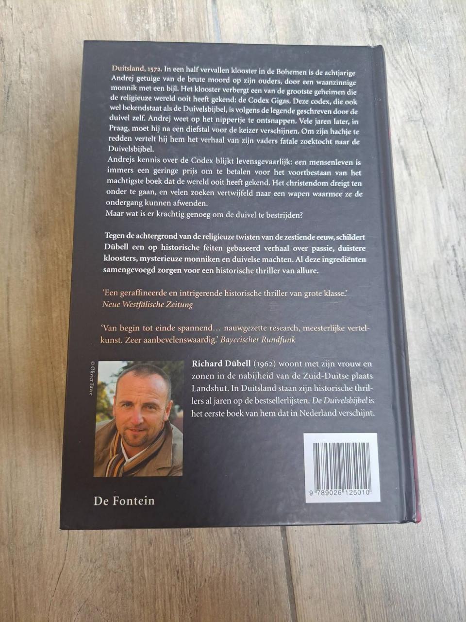 Historische thriller De duivelse bijbel van Richard Dubell