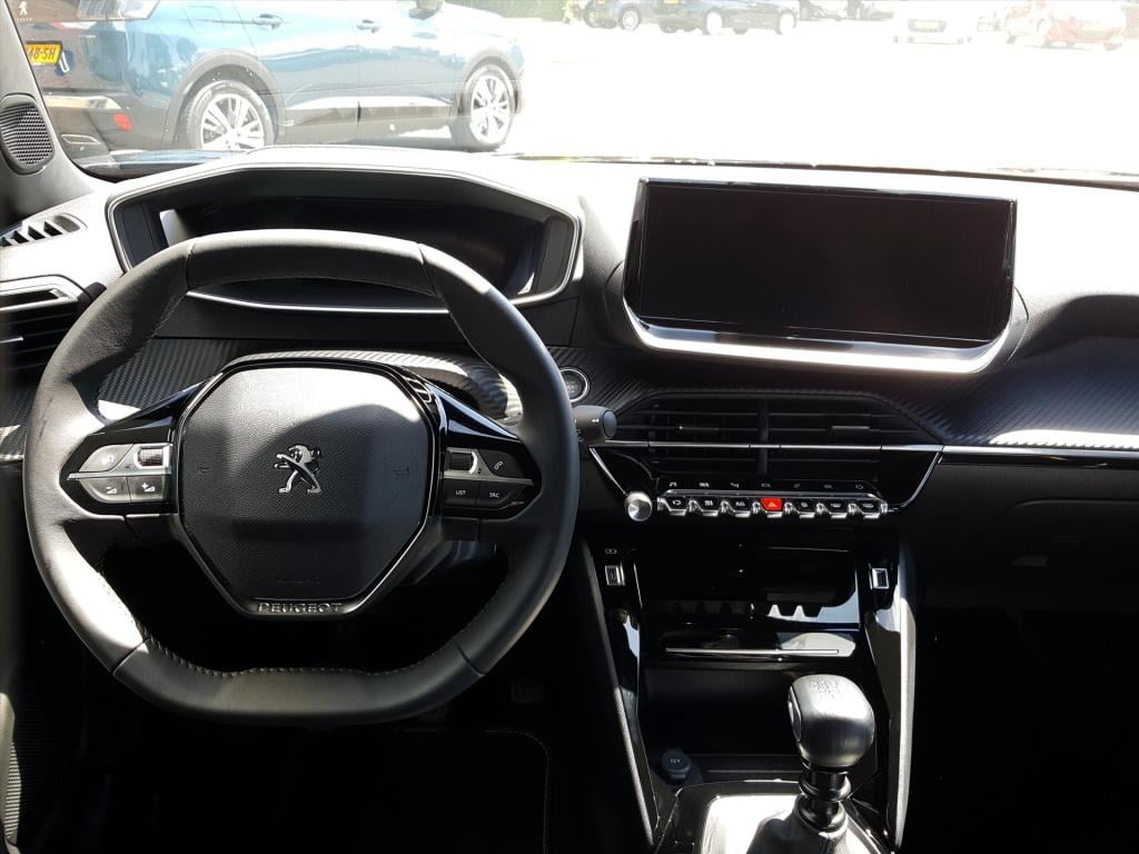 Peugeot 2008 allure pack 1.2-100pk navigatie | keyless entry | applecarplay