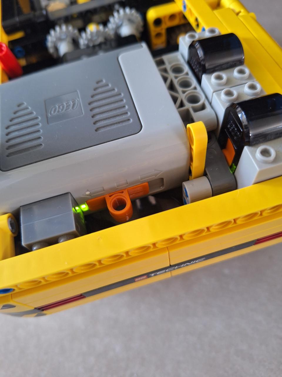 LEGO graafmachine met motoren 8043
