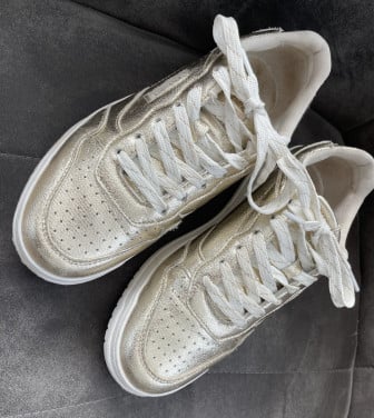 Te koop dames sneakers