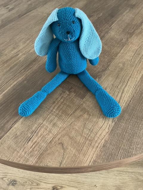 Nieuw: GEHAAKTE Knuffel konijnen - 1x roze + 1x blauw