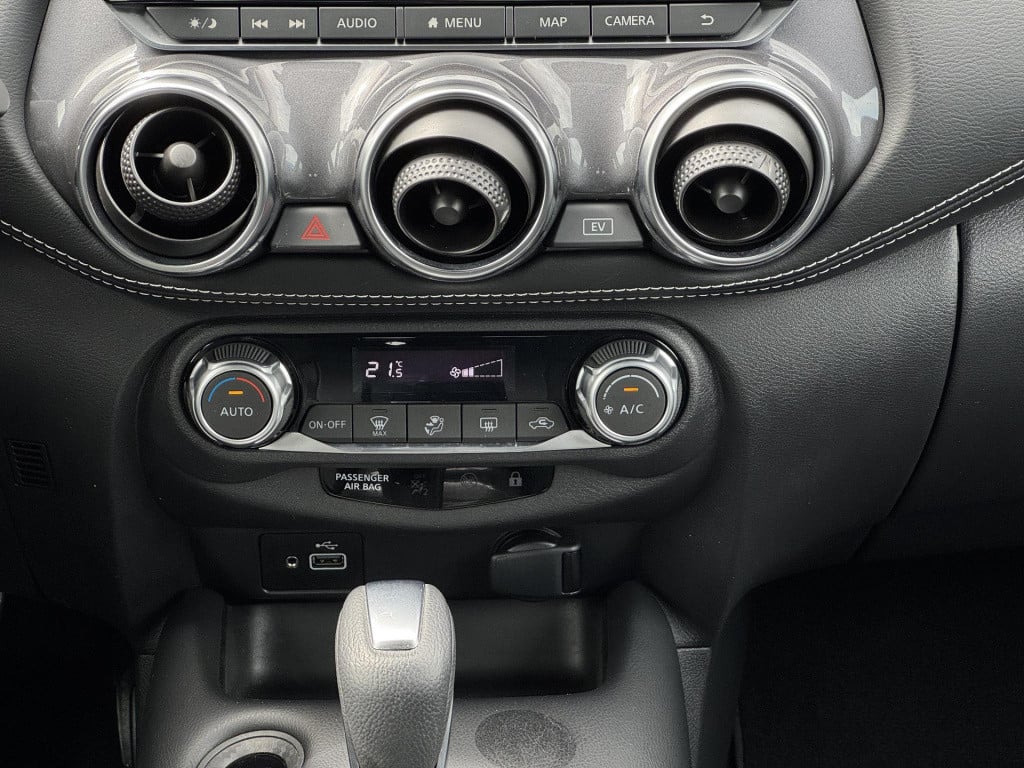 Nissan Juke 1.6 hybrid n-connecta | navigatie | camera | keyless entry | le