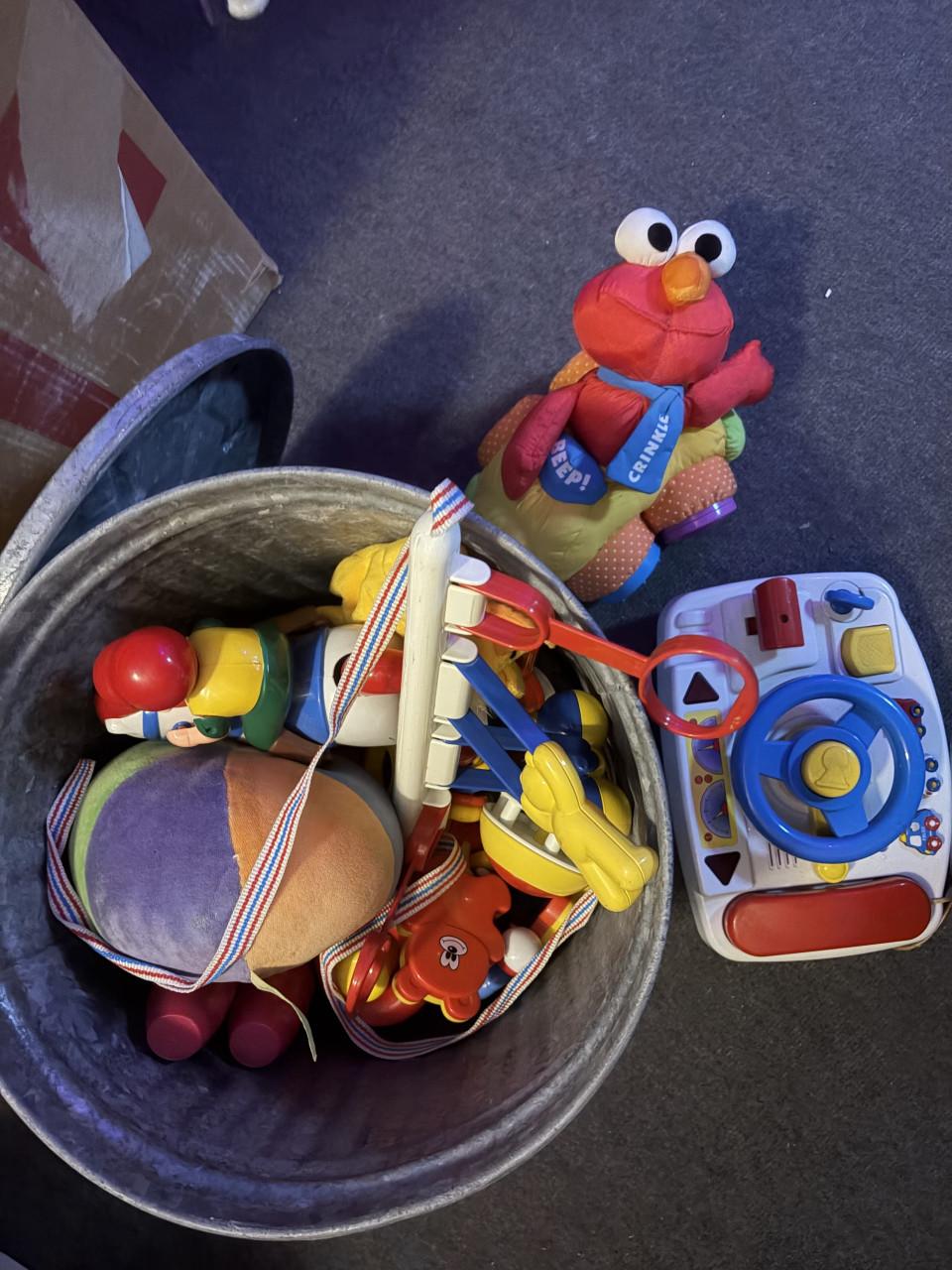 Baby speelgoed en boxkleed