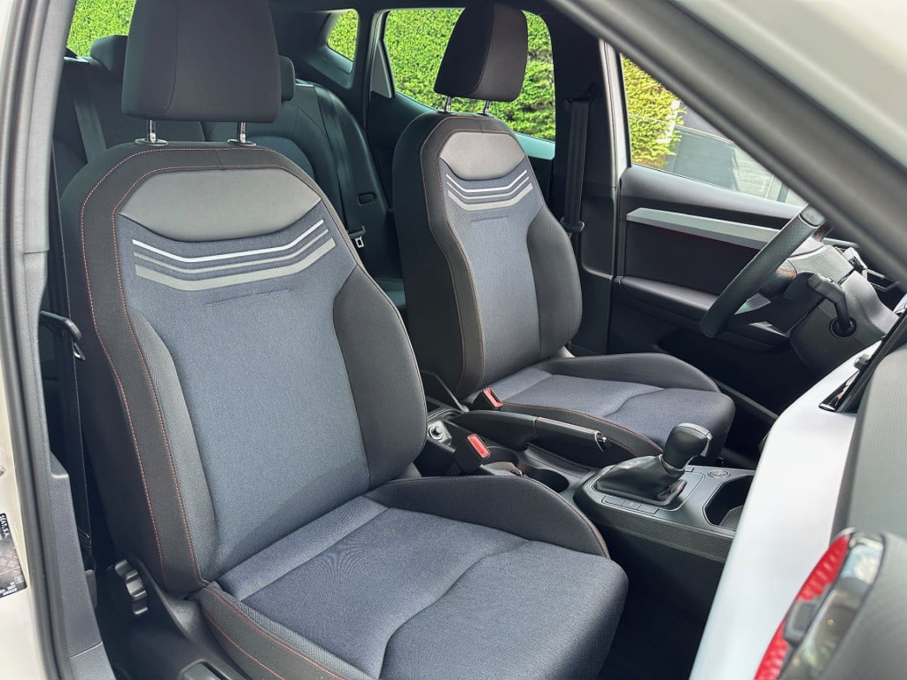 Seat Ibiza 1.0 ecotsi 116pk dsg fr | led | 18 inch | camera | carplay | ada