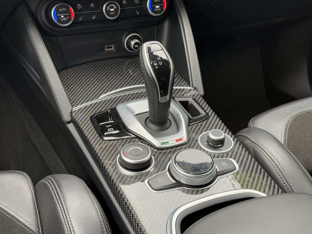 Alfa Romeo Stelvio - Veloce TI Q4 Verde Visconti Carbon 280PK
