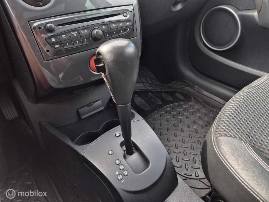 Renault Clio 1.6 dynamique automaat / 5-deurs / airco / cruisecontrol / pan