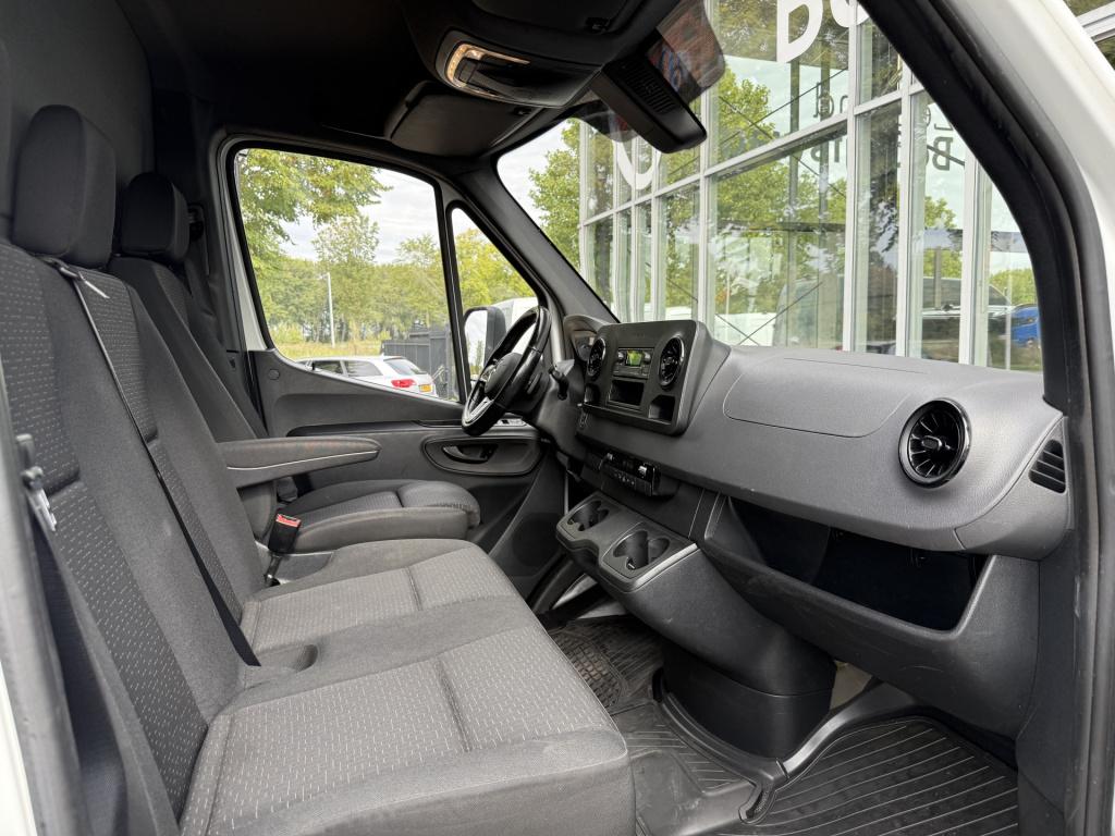 Mercedes-Benz Sprinter 319 1.9 cdi bakwagen met laadklep | zijdeur | cruise