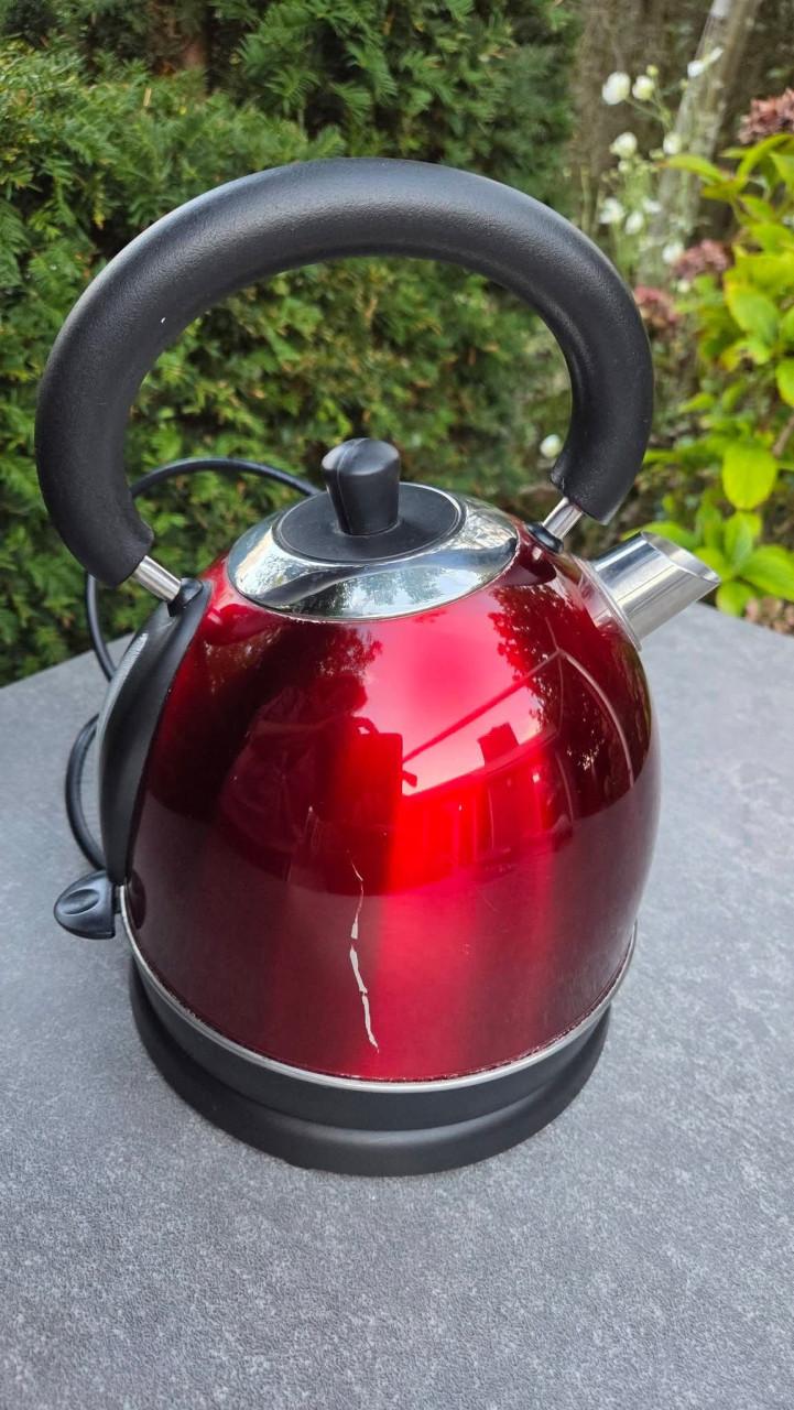 🏠  Rode Retro Moa Waterkoker