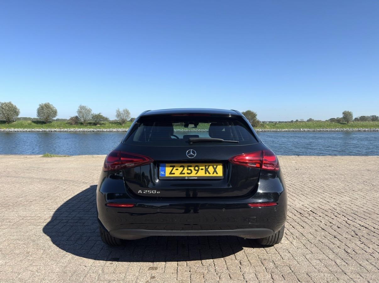 Mercedes-Benz A-Klasse A 250 E 218pk 8G-DCT 2024 Zwart