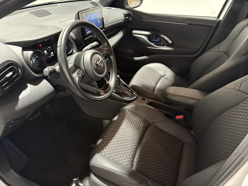Toyota Yaris 1.5 hyb. executive