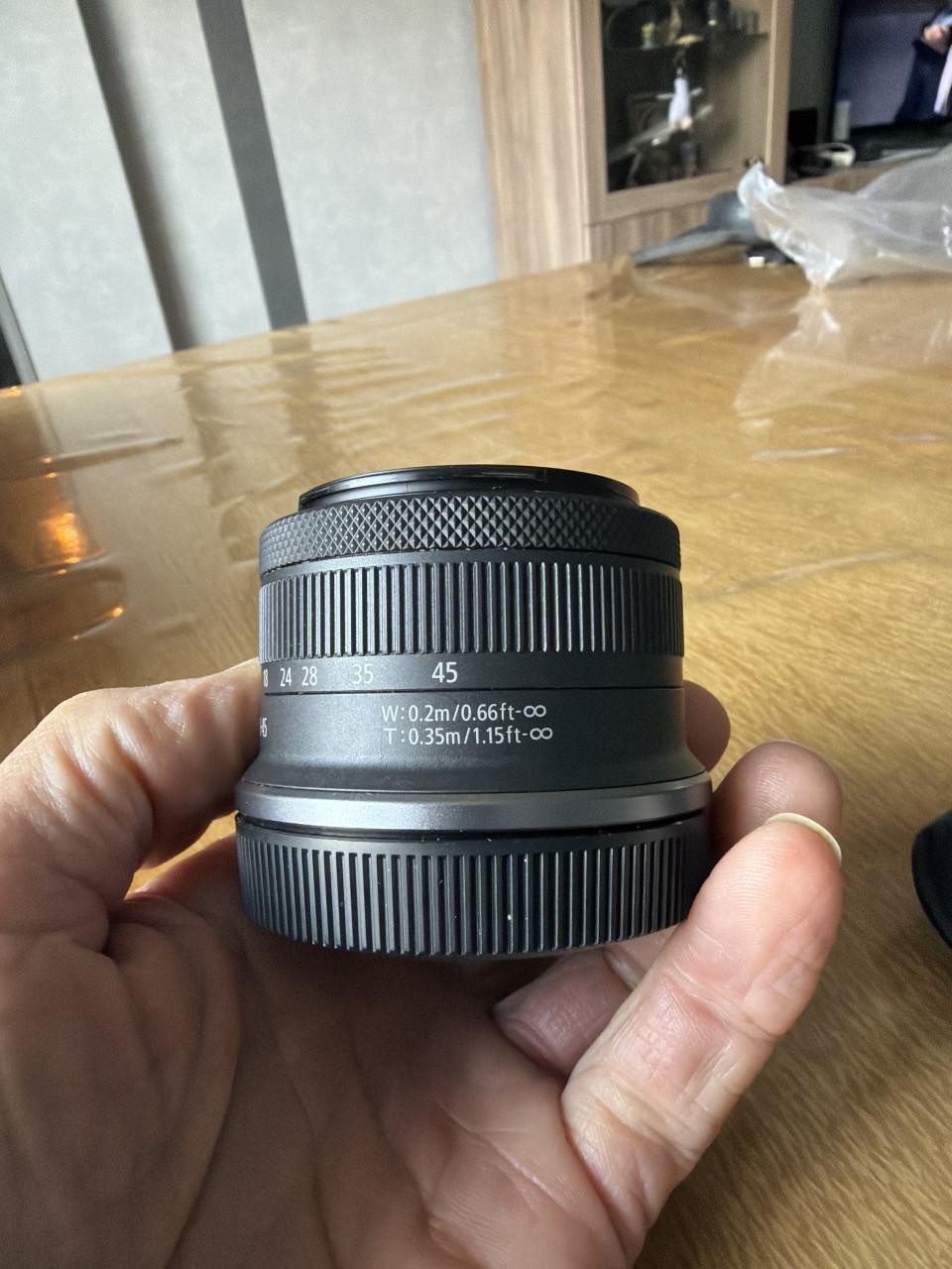 Canon rf-s 18-45 f 4.5-6.3 is stm