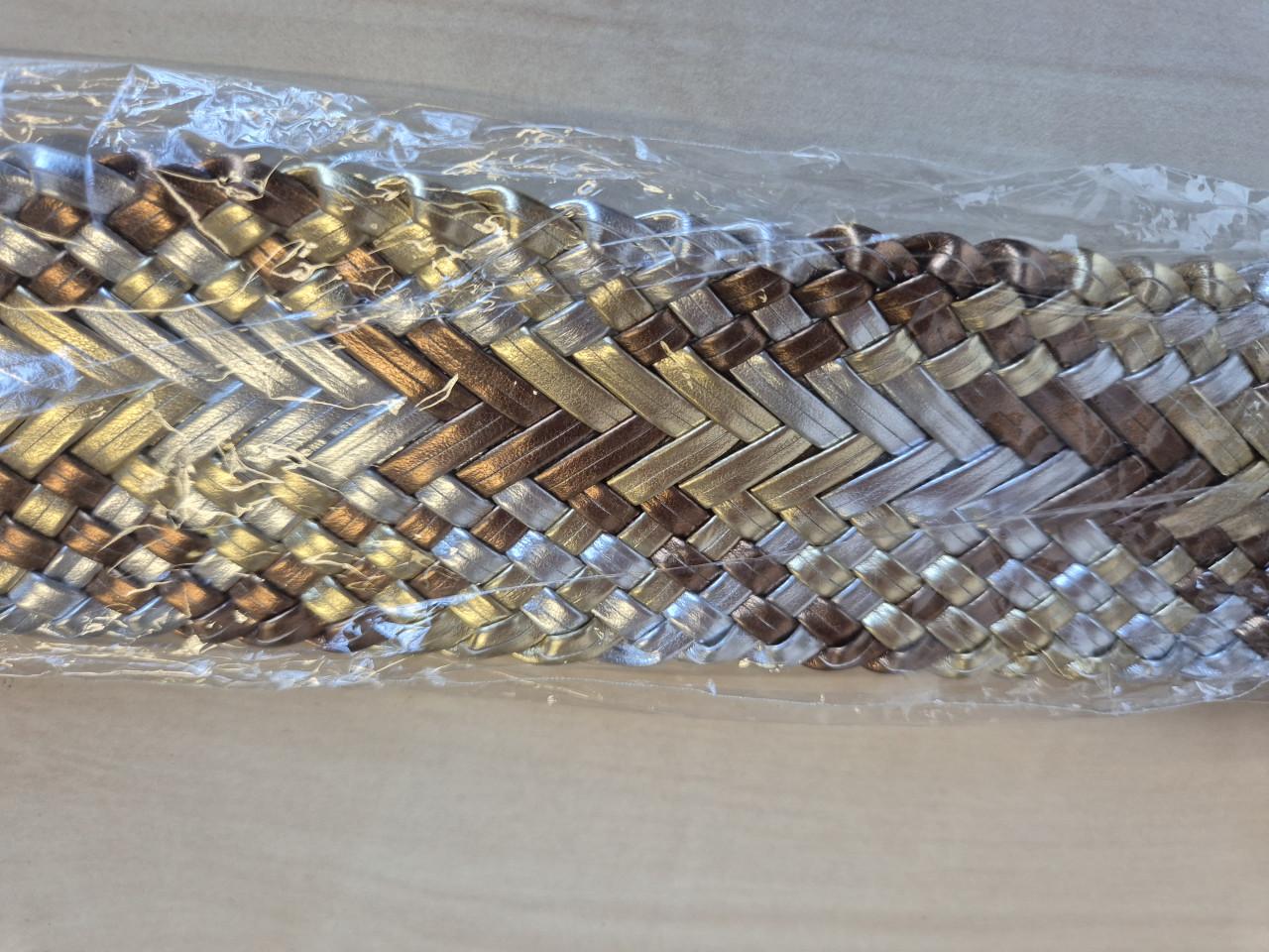 Partij van 20 nieuwe gevlochten riemen