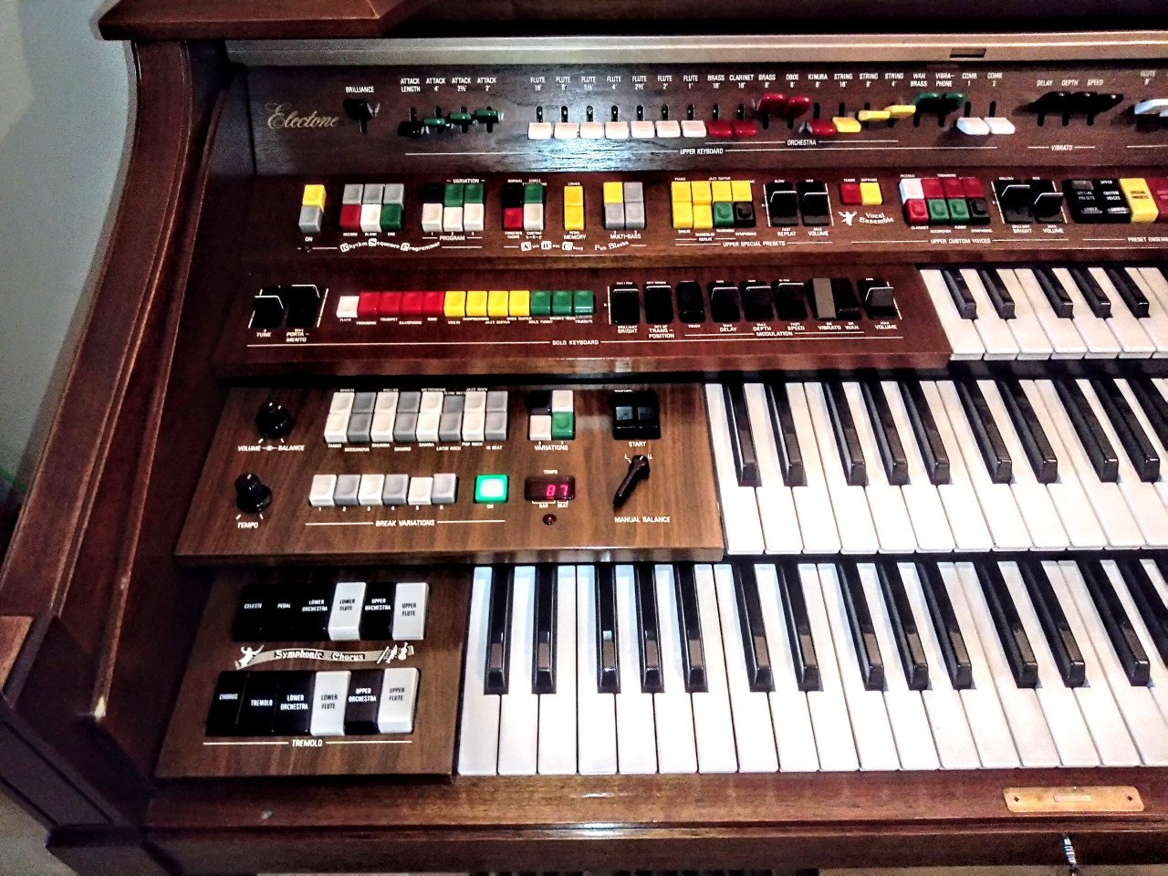 YAMAHA D-85 orgel/synthesizer