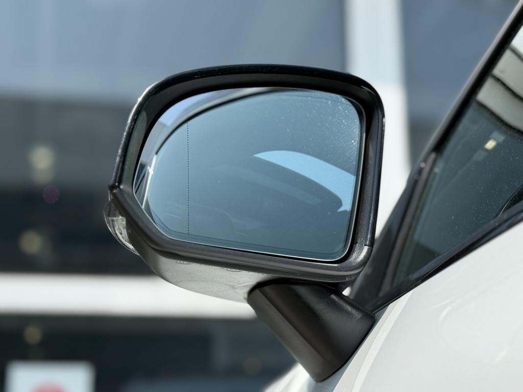 Volvo XC40 t5 262pk recharge ultimate dark |leder+ memory| camera| h&k soun