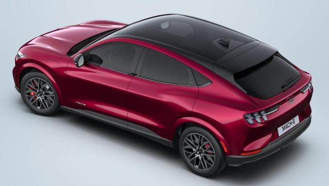 Ford Mustang Mach-e extended premium awd 88 kwh | €1.000,- ford voordeel! |