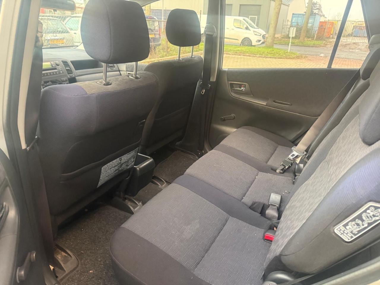 Toyota Corolla Verso 1.6 VVT-i Linea Luna