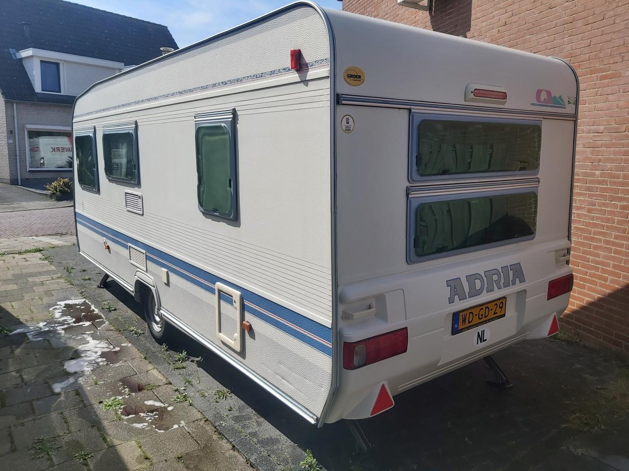 ADRIA Unica 5206 B 502 DK (COMPLETE (SEIZOENS) CARAVAN)