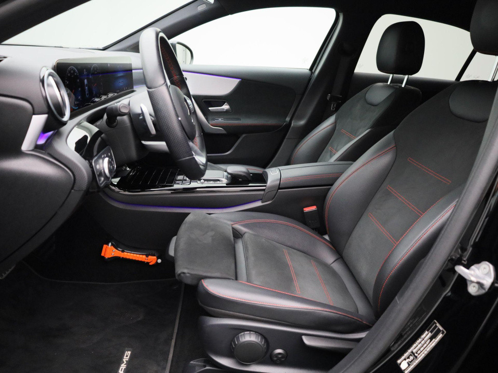 Mercedes-Benz A-Klasse 180 business solution amg | automaat | lmv | sfeer v