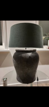 Lamp op antraciet stenen voet